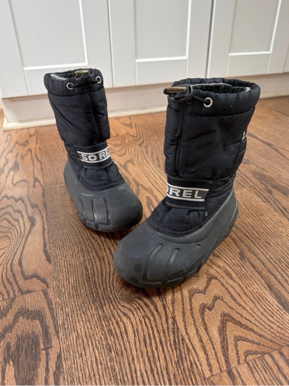 Youth 13 Sorel snow boots